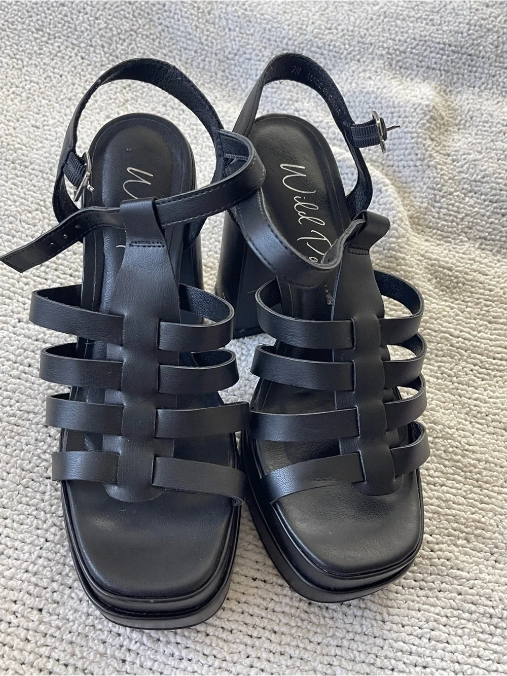 Wild Pair Women’s Black Platform Block Heel Strappy Sandals Size 7M Gladiator